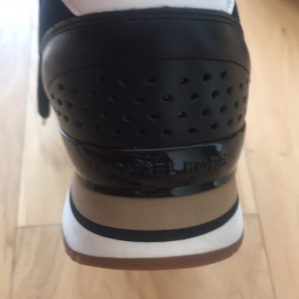 Michael kors shoes - Picture 3 of 3